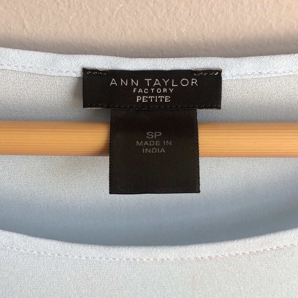 NWOT Ann Taylor Factory Petite Blouse - Picture 2 of 6